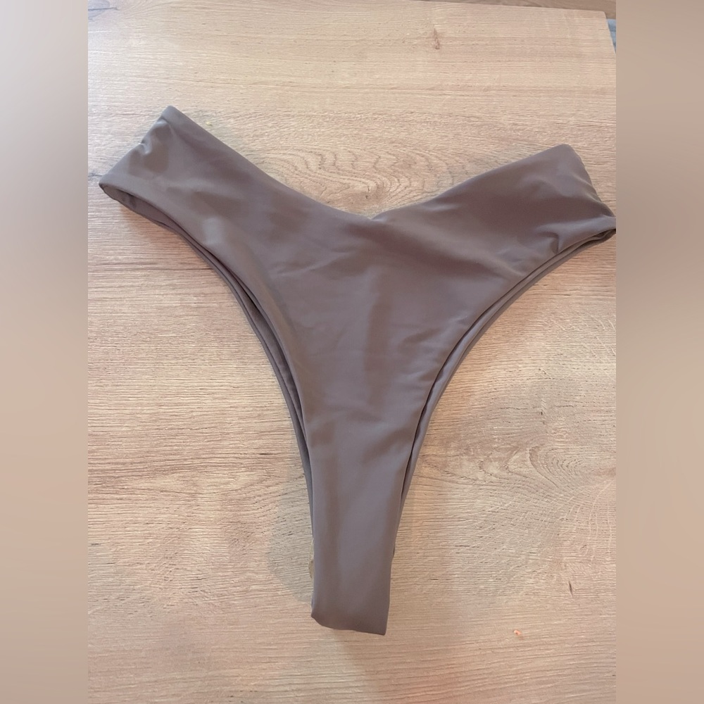 NWOT Brown High cut brown bikini bottoms